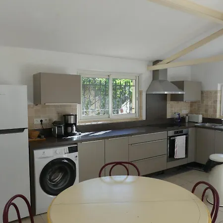 Maisonnette Au Calme Et Proche Holiday home Mandelieu-la-Napoule